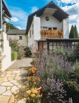 Traumhaus mit Blick ins Grüne - Hünstetten