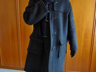 Orig. "Gloverall" Dufflecoat *Wie Neu* Gr. 56-58 / Gr. XL-XXL Farbe: Anthrazit/Dunkelgrau. 70% Wolle. Sehr strapazierbar ! Innen: dezentes Karomuster. Bequemer Schnitt, großzügige Kapuze. Praktischer "Allrounder" für kühlere Tage - Bad Oeynhausen