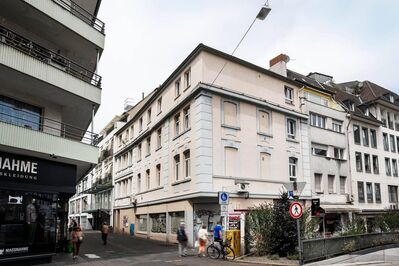 Sanierungsbedürftiges WGH, ca. 600m², Fußgängerzone von Bonn City, kann leer übergeben werden