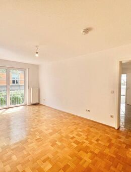 Bezugsfrei 2-Zimmer-Wohnung mit großem Balkon und TG-Stellplatz - Radebeul