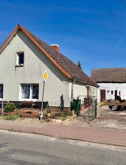 HORN IMMOBILIEN++ Einfamiliehaus mit Nebengebäude in Fahrenwalde, nur 9 km bis Pasewalk - Fahrenwalde