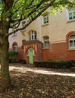 Gemütliche 2,5-Zimmer-Altbauwohnung in Kiel zu vermieten - Kiel