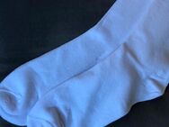 Schwitzige Sportsocken lang von Stewardess Emilia - Köln