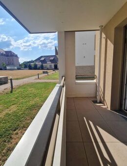 Kurzfristig beziehbar - Moderne 3-Zi.-Wohnung, Einbauküche, Loggia, 2 Stellplätze - Villingen-Schwenningen