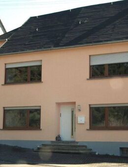Neuer Preis! Morbach: GEMÜTLICHES Einfamilienhaus inkl. GARAGE und Ausbaureserve, renoviert - Morbach