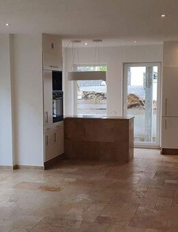 Doppelhaushälfte Haus modern hell Balkon Terrasse 155qm 5 Zimmer ruhige Lage zentral - Nittendorf (Markt)