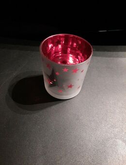 Teelichthalter Weihnachten Glas Höhe ca. 8cm Milchglas Sterne Silberfarbig - Essen