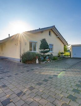 WOHNPARADIES: EFH in Wyhlen mit Einliegerwohnung, Terrasse, Doppelgarage und moderner Ausstattung - Grenzach-Wyhlen
