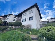 Traumhaftes 3 Familienhaus mit fantastischen Weitblick in Niederbiel - Solms