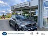 VW T-Roc, 1.5 TSI Move, Jahr 2024 - Demmin