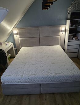 Großes Boxspringbett - Offenbach (Main) Tempelsee