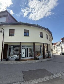 RICH - Zwei-Zimmer-Wohnung mit großer Terrasse zur Eigennutzung oder als Kapitalanlage - provisionsfrei - Dossenheim