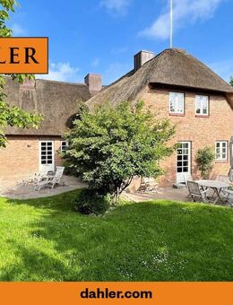 Reedecktes Doppelhaus in attraktiver Lage (positiver Bauvorbescheid für eine Ferienwohnung) - Wrixum