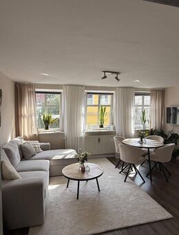 2-Zi-Whg + Terrasse + neue Fenster - Küche - 3 Geh Minuten zur City + renoviert - Schleswig