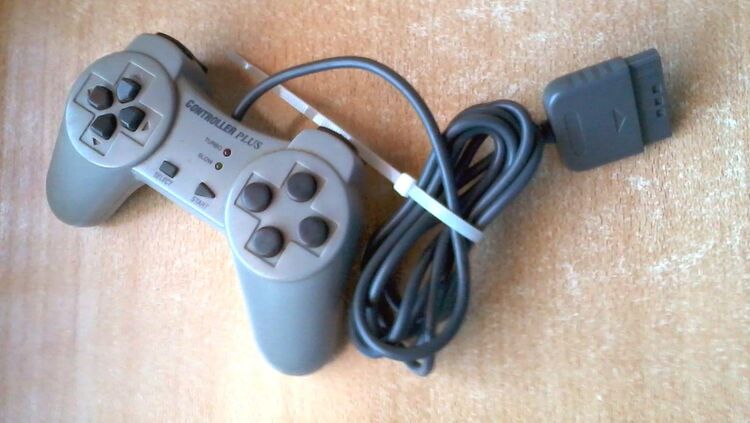 SONY Playstation 1 PS1 One Controller Plus + AV-Kabel 2m - Wolfsburg