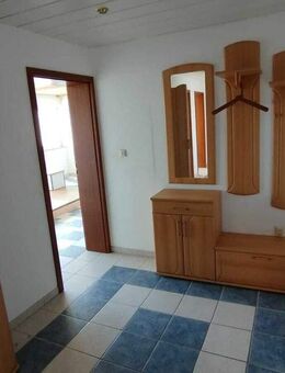 Wohnen mit Aussicht: Gepflegte 3-Zimmer-Wohnung hoch über den Dächern der Stadt - Erlangen