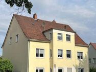 Dachgeschosswohnung mit Garage und Garten in beliebter Wohnlage von Helmstedt - Helmstedt