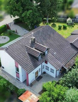 Wertiges Einfamilienhaus mit parkähnlichem Grundstück! - Garching (Alz)