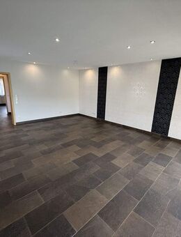 Stilvoller Bungalow mit Souterrain, moderner Energietechnik und ausgezeichnetem Wohnkomfort - Weeze