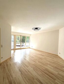 Großzügig geschnittene 3-Zimmer Wohnung mit Balkon und Wintergarten in Altenerding - Erding