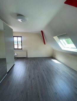Charmante Maisonette-Wohnung mit Potenzial, großer Dachterrasse und 2 Stellplätzen in Angelbachtal - Angelbachtal