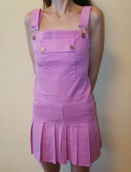Tolles Kleid - Faltenrock / Latzhosen-Style - rosa - Größe S - von sobria (italy) - München Obergiesing