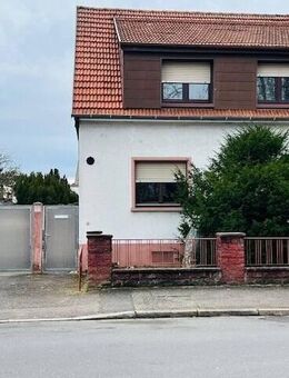 Gemütliches Ein- Zweifamilienhaus in zentraler Lage von Oberhausen - Oberhausen-Rheinhausen