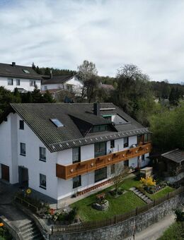 Wunderbares, großzügiges Zweifamilienhaus in Bruck - Bruck (Oberpfalz)