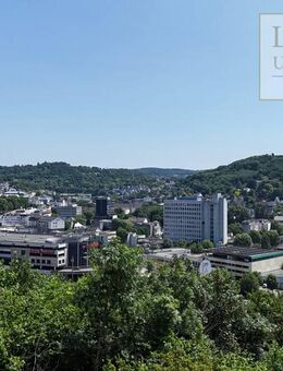Erstbezug in Toplage - hochwertige Wohnung am Stadtwald, im Grünen über Siegens Dächern - 1. OG - Siegen (Universitätsstadt)