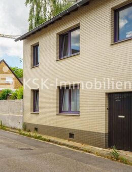 Sanierungsbedürftiges Einfamilienhaus im ruhig gelegenen Büsdorf! - Bergheim (Nordrhein-Westfalen)