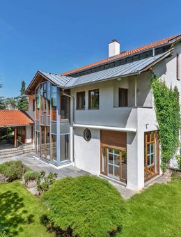 Geräumiges Familiendomizil mit Einliegerwohnung nahe Biotech-Campus und Haderner Forst - Planegg