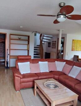 Charmante 3-Zimmer-Maisonettewohnung mit Galerie, Balkon in ruhiger Wohnlage - Zell (Aichelberg)