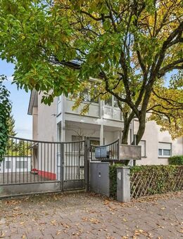 Karlsruhe-Durlach (Aue): Modernisierungsbedürftiges Zweifamilienhaus in attraktiver Lage! - Karlsruhe