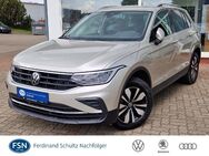 VW Tiguan, 1.5 TSI Move, Jahr 2023 - Teterow