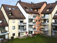 Lichtdurchflutete, modernisierte 2-Zimmer-Wohnung mit Balkon und einem TG-Stellplatz in Lauf ! - Lauf (Pegnitz)
