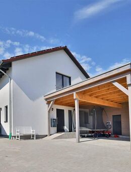 Modernes Familienidyll im Grünen - Spiegelberg