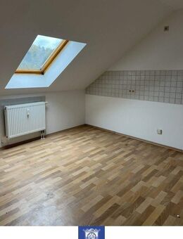 Himmlisch Wohnen unterm Dach mit großer Küche und Tageslichtbad! - Meißen