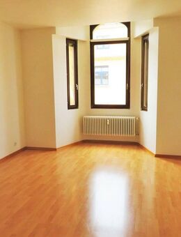 Exklusive 3-Zimmer-Wohnung in Top-Lage von Saarbrücken - Saarbrücken
