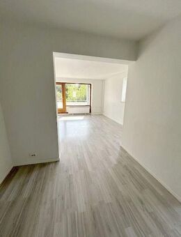 Freie 2 2/2-Zimmer- Wohnung in Schenefeld, 73 m² mit Gestaltungsspielraum - Schenefeld (Landkreis Pinneberg)