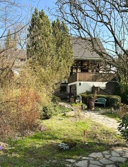 Besonderes Einfamilienhaus zum Wohlfühlen mitten im Grünen von Overath zu verkaufen! - Overath
