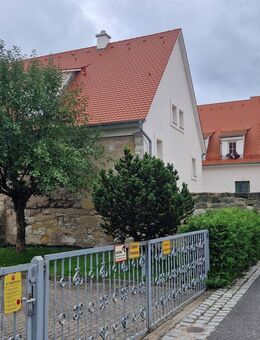 Idyllisch und ruhig wohnen in historischer Burganlage in Uehlfeld - Uehlfeld