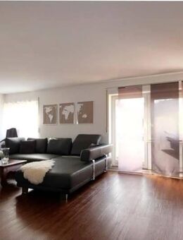 Großzügige, gepflegte 3,5 Zimmer Maisonette Wohnung unmittelbar am Rhein, in Büsingen am Hochrhein!! - Büsingen (Rhein)