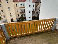 Günstige 4-Zimmerwohnung mit Balkon, Dusche und Laminat in ruhiger Lage! - Roßwein