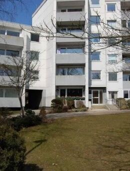 In guter Lage und zentral liegt diese 3 Zi-Wohnung mit ca.74 qm Wohn.-Wohnfläche , rollstuhlgerechter Hauseingang u. Aufzug - Flensburg