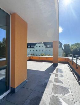 Exklusive Wohnung mit großer Dachterrasse, Fußbodenheizung und Fahrstuhl - barrierefrei! - Chemnitz