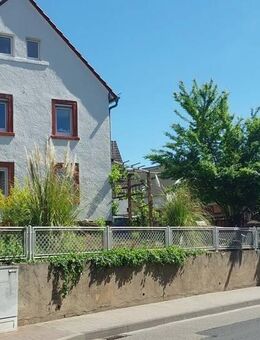 Großes Zweifamilienhaus mit viel Platz - Neuberg