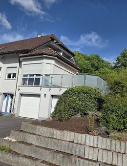 Großzügiges EfH inkl. Büro/Einliegerwohnung im UG. - Isselbach