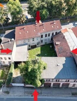Großzügig Wohnen, auch für Handwerk und Gewerbe: Wohnhaus mit abgeschlossenem Innenhof | Nebengebäude | Stellplätze | Gut erreichbar – zentrale Lage! - Rudolstadt
