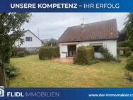 Sanierungsbedürftiges Fertighaus auf ca. 627 m² Grund - Schwabhausen (Bayern)