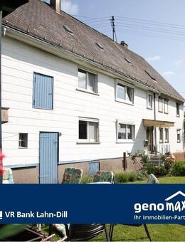 Burbach-Holzhausen: Einfamilienhaus mit großem sonnigen Garten - Burbach (Nordrhein-Westfalen)